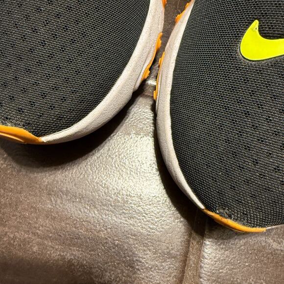 Nike Shoes Womens 7 React Presto Athletic Sneakers CJ0554-001 Black Multicolor - Picture 4 of 8